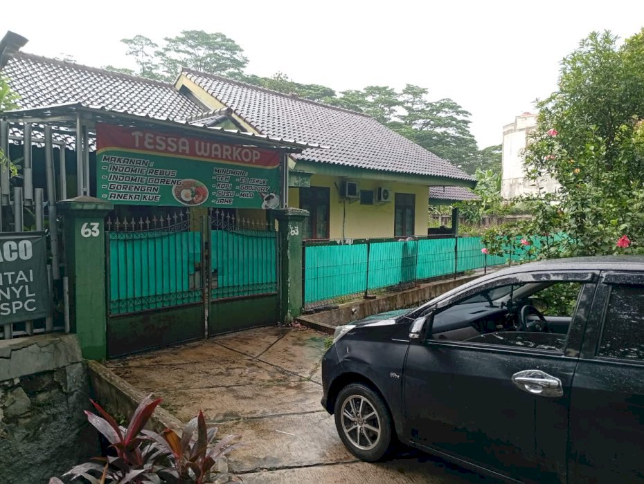 Dijual murah ! Lokasi Strategis di pinggir jalan besar !
