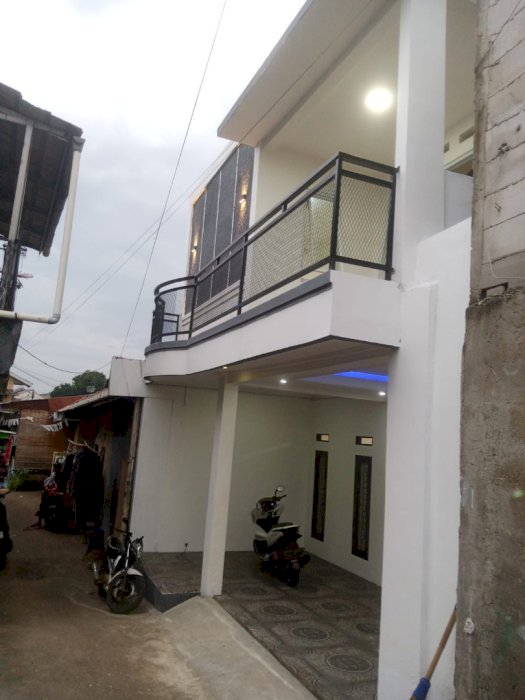 Dijual Rumah 2 Lantai, Lokasi Strategis di Sawangan, Depok