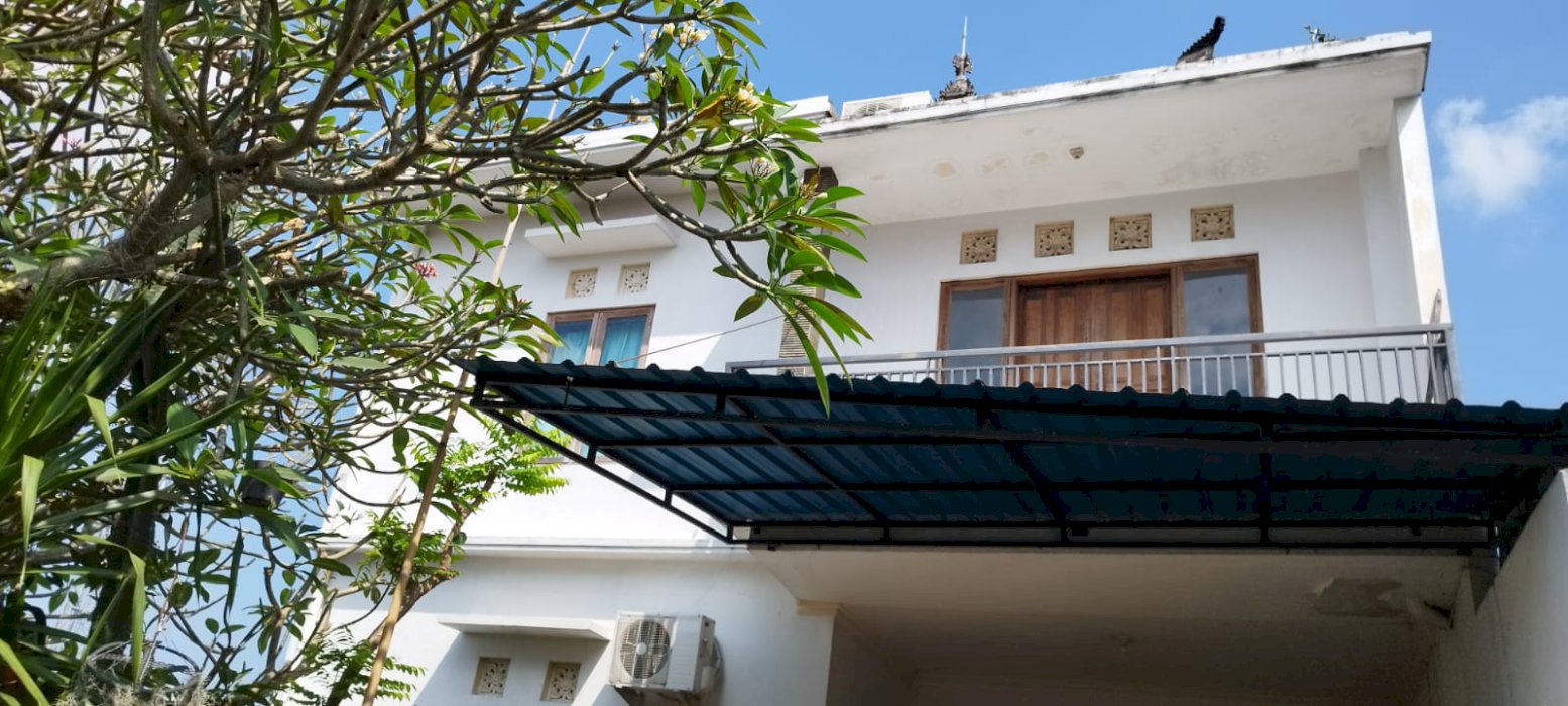 Disewakan rumah 2 lantai di dalung Permai