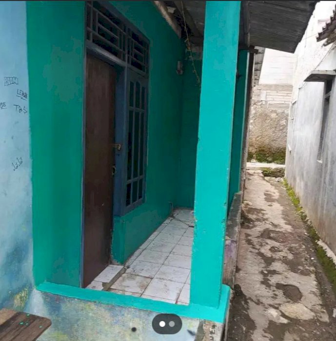 Juwal rumah sederhana