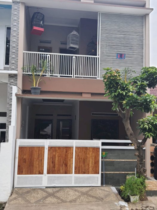 Di jual rumah siap huni Perum Mutiara Gading  Bekasi