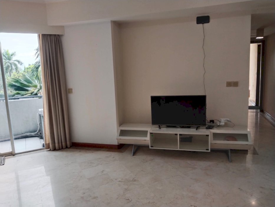 Sewa Apartemen Puri Casablanca 3+1 Bedrooms Fully Furnished (0188)