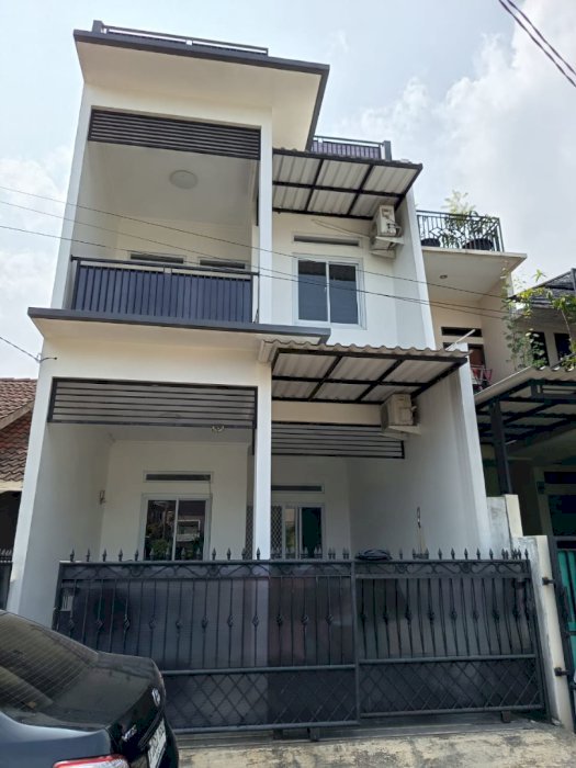 Di jual rumah siap huni lokasi strategis di Cibadak Tanah Sereal Bogor