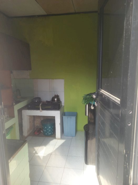 Di jul rumah dan tanah  lokasi strategis