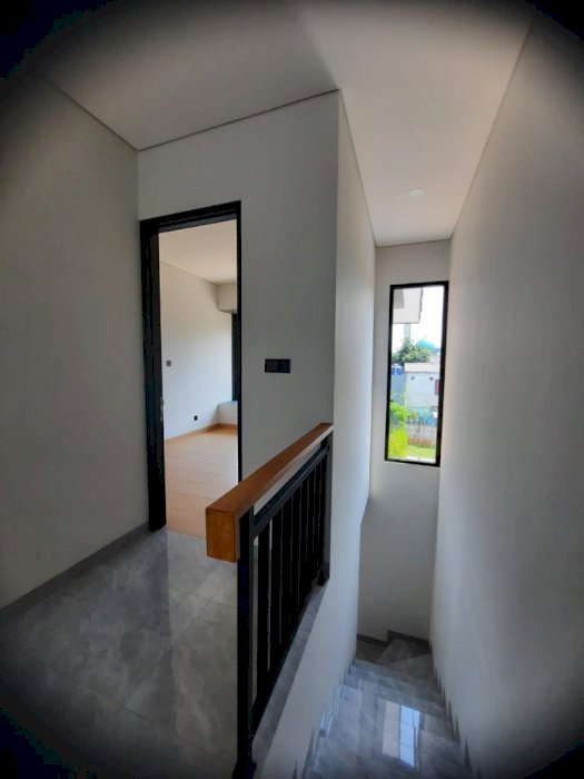 Hunian murah 2 lantai mepet jakarta selatan