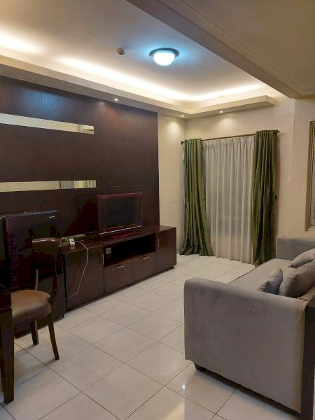 Sewa Apartemen Sudirman Park 2 Bedroom Fully Furnished (0239)