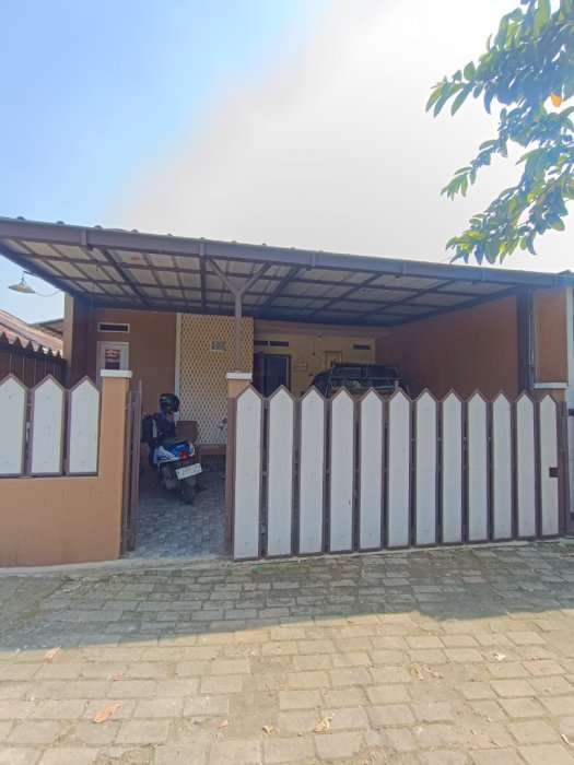 Jual Rumah Ideal Lokasi Strategis di Cilodong, Depok