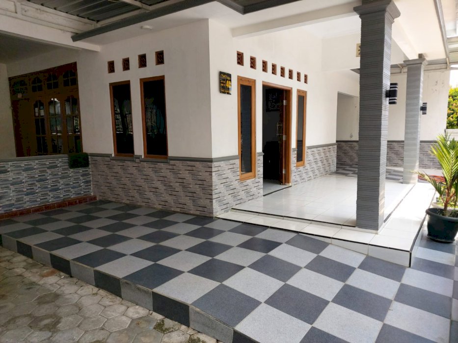 Disewakan rumah siap huni lokasi strategis sleman DIY