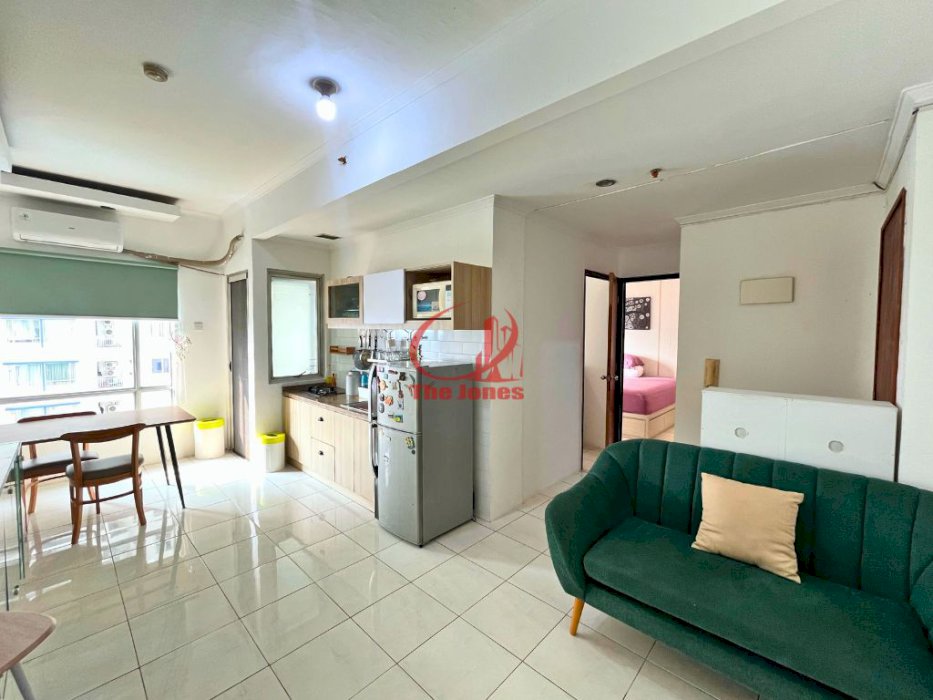 Sewa Apartemen Sudirman Park 2 Bedroom Fully Furnished (0292)