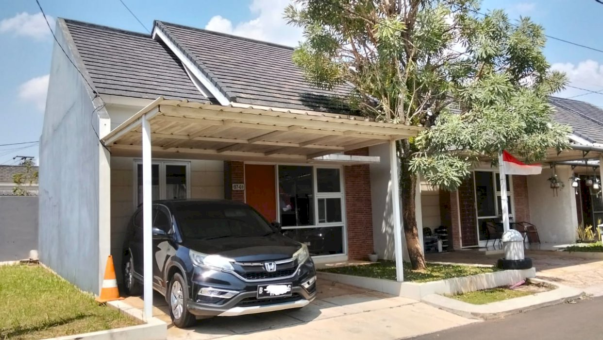 Dijual rumah dengan fasilitas menarik Puri adhara cibinong