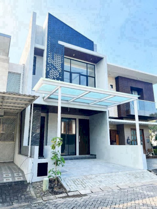 Rumah Minimalis Dian Istana Dekat Pakuwon Mall
