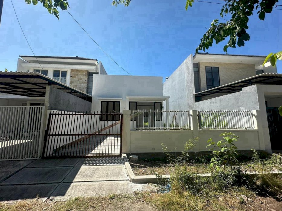 Rumah Hitung Tanah Dekat Ubaya Tenggilis