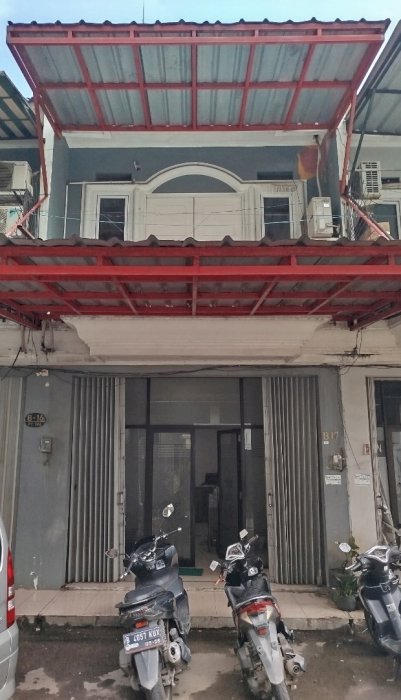 Dijual ruko dua lantai yang strategis di pondok gede, Bekasi