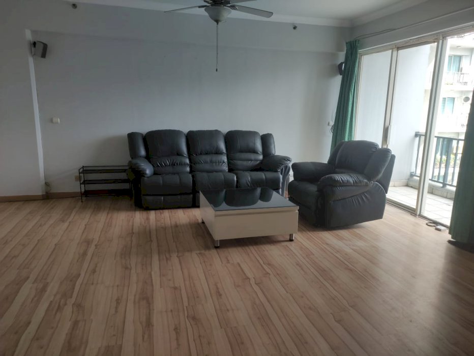 Sewa Apartemen Puri Casablanca 3+1 Bedrooms Fully Furnished (0432)
