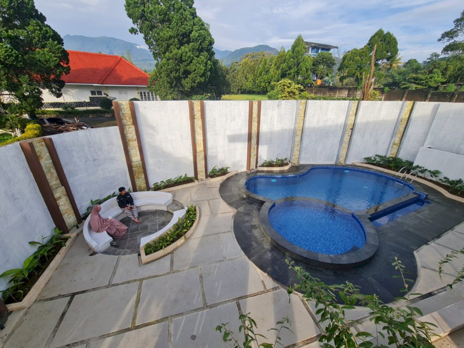 DISEWA Villa RANS di Cimacan Puncak, View Gunung Gede & Pangrango