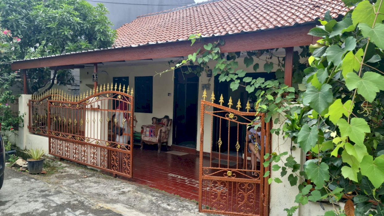 Dijual rumah dengan furnitur lokasi strategis cakung jakarta timur
