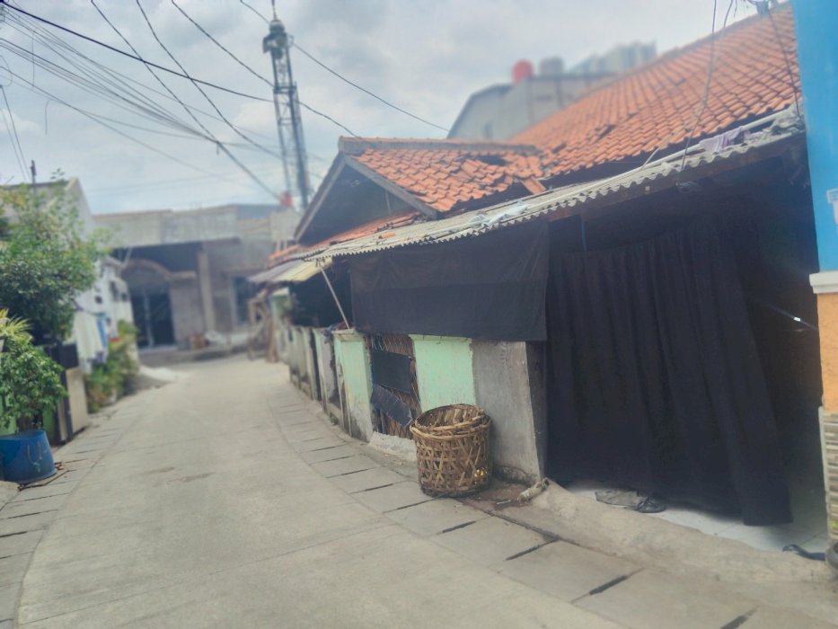 Rumah di jual di daerah jakarta barat muat 1 mobil