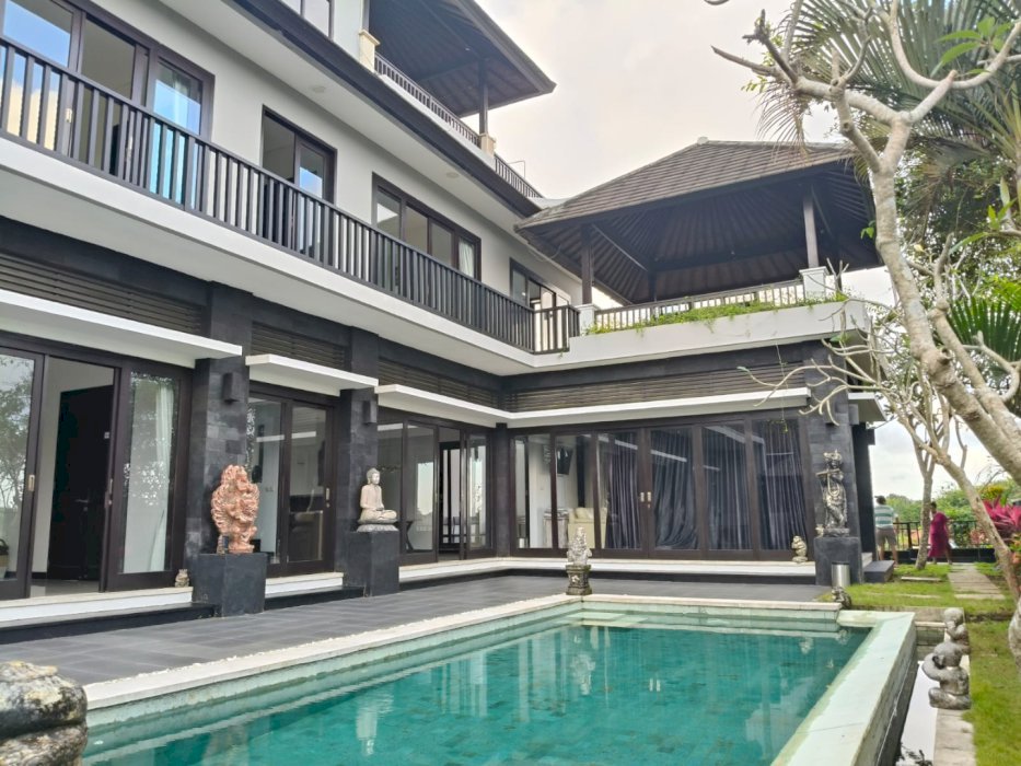Di jual villa loksi strategis jimbaran  Bali