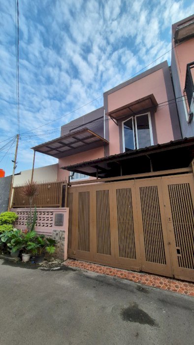 Dijual rumah 100 meter dekat graha raya