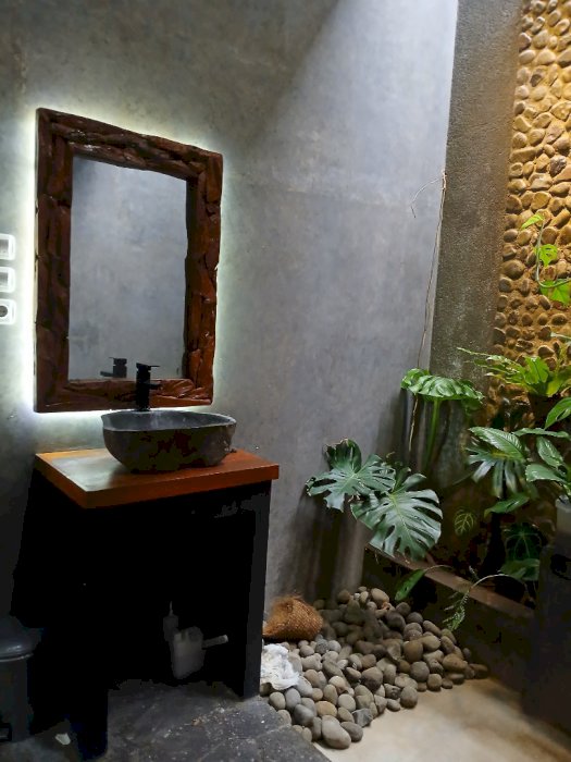 RUMAH TROPIS MODERN INDUSTRIAL