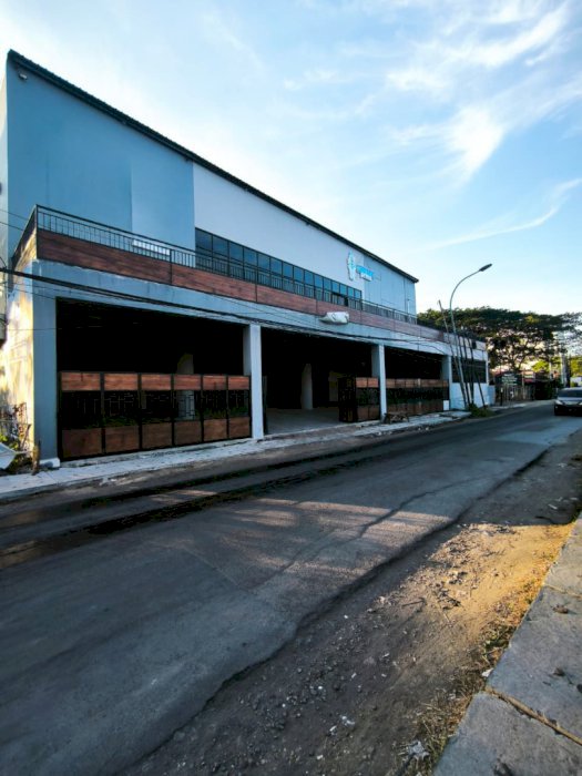 Di sewakan bangunan lokasi strategis surabaya barat