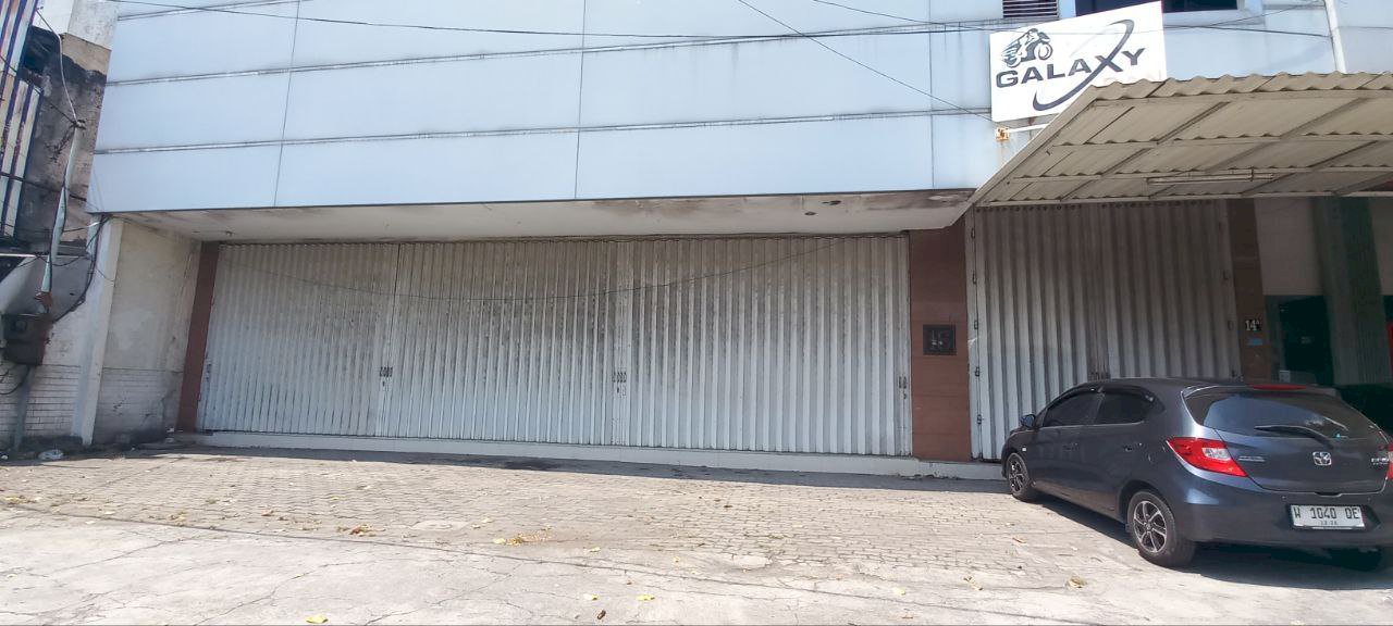 Disewakan ruko Ruang Usaha Undaan Wetan  Surabaya ex showroom
