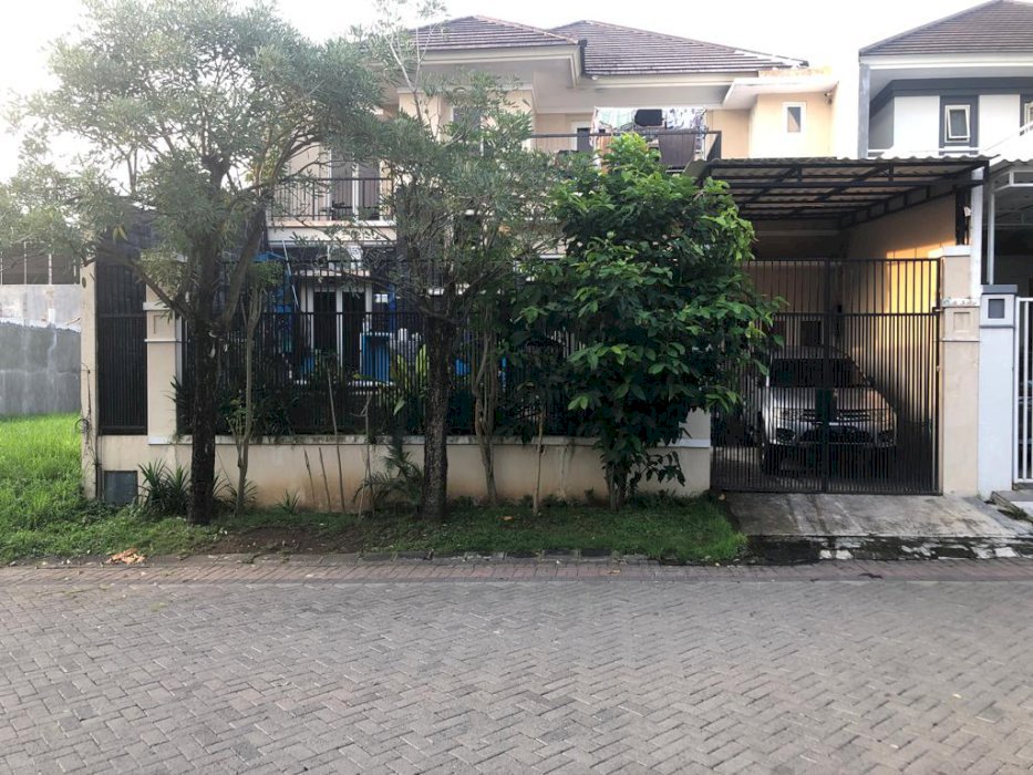 DIJUAL RUMAH ADA KOLAM RENANG ALAM GALAXY HARGA BAWAH PASAR SURABAYA