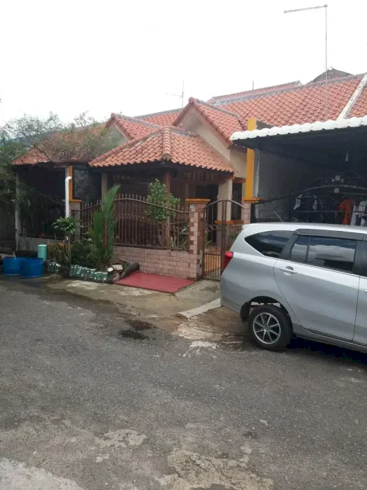Dijual rumah di Taman Kota Mas