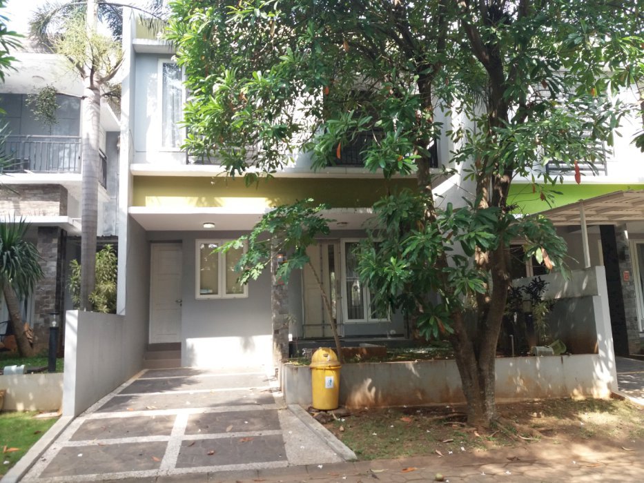rumah disewakan di mega mansion cluster - mega residence
