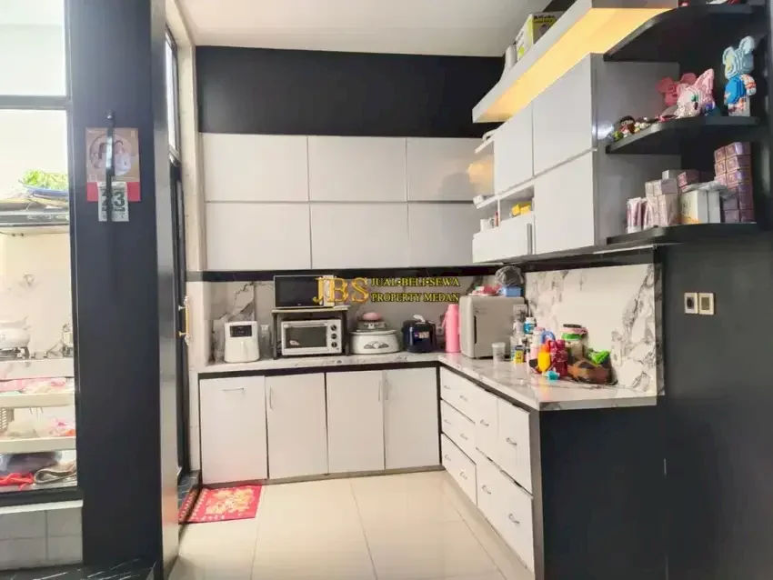 Rumah 2 Tingkat Dijual di Komplek Givency One Medan Type Versace