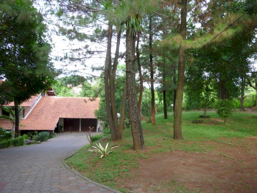 Villa Nyaman Luas Siap Huni Siap Bisnis di Srondol Kulon Banyumanik