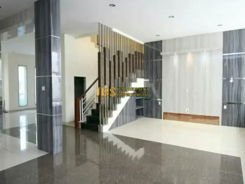 Dijual Rumah 2,5 Tingkat di Komplek Mutiara Residence Medan Jalan R.S.