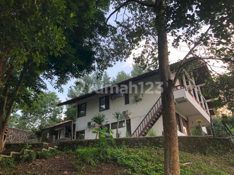 Jual Villa Tanah Luas Bangunan Siap Pakai , Harga Terbaik di Srondol ,