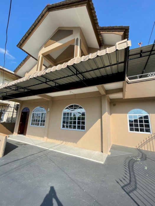 Di jual rumah siap huni lokasi strategis Kota Batam