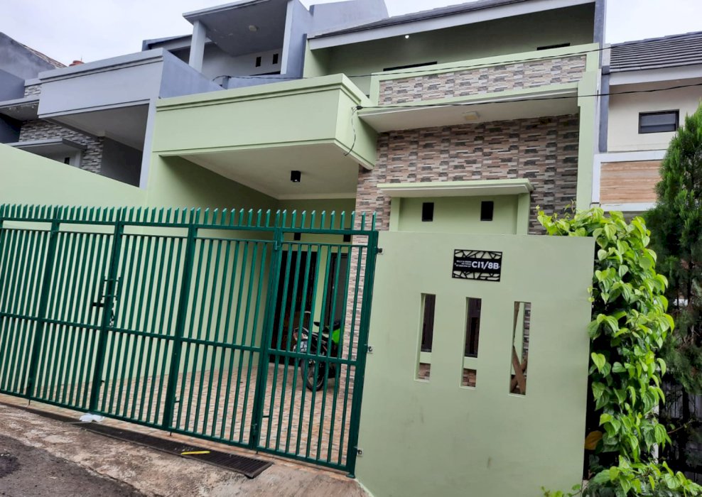 Di jual murah rumah strategis di Duren Sawit Jakarta Timur