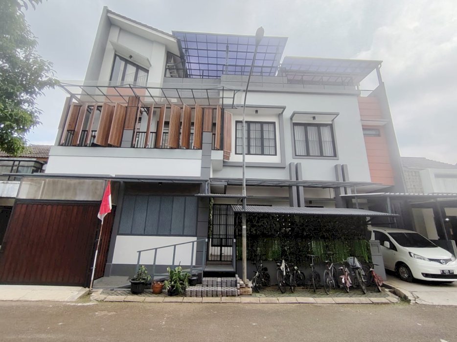 RUMAH MEWAH BINTARO 3,5 LANTAI 450M2 + ROOFTOP, INDOOR POOL. SIAP HUNI