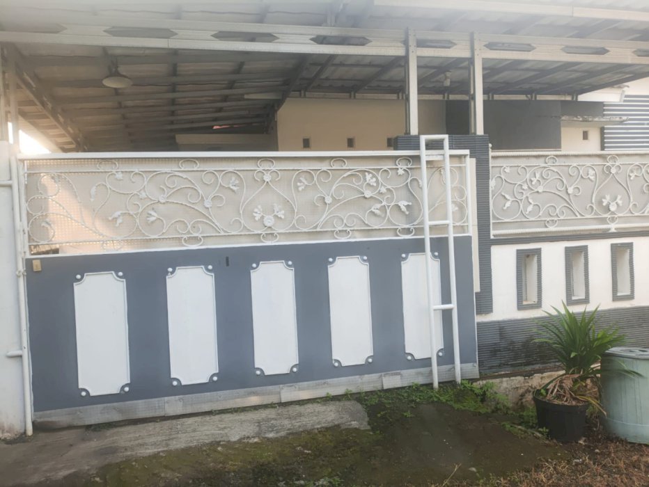 DIJUAL RUMAH HOOK – PERUMAHAN ACROPOLIS,KARADENAN, CIBINONG