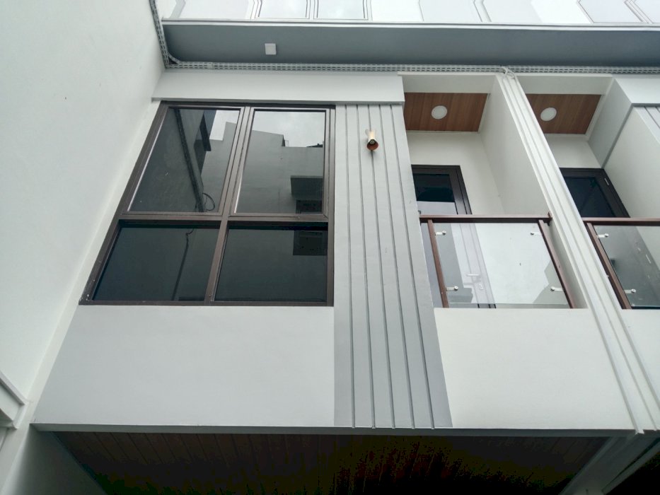 Dijual Cepat Rumah Baru di Townhouse Rawasari