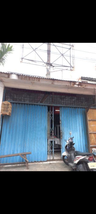 Di jual kios lama di daerah komersil