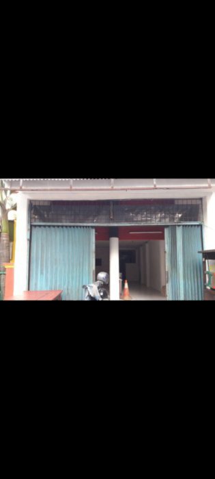 Di jual rumah lama di daerah komersil