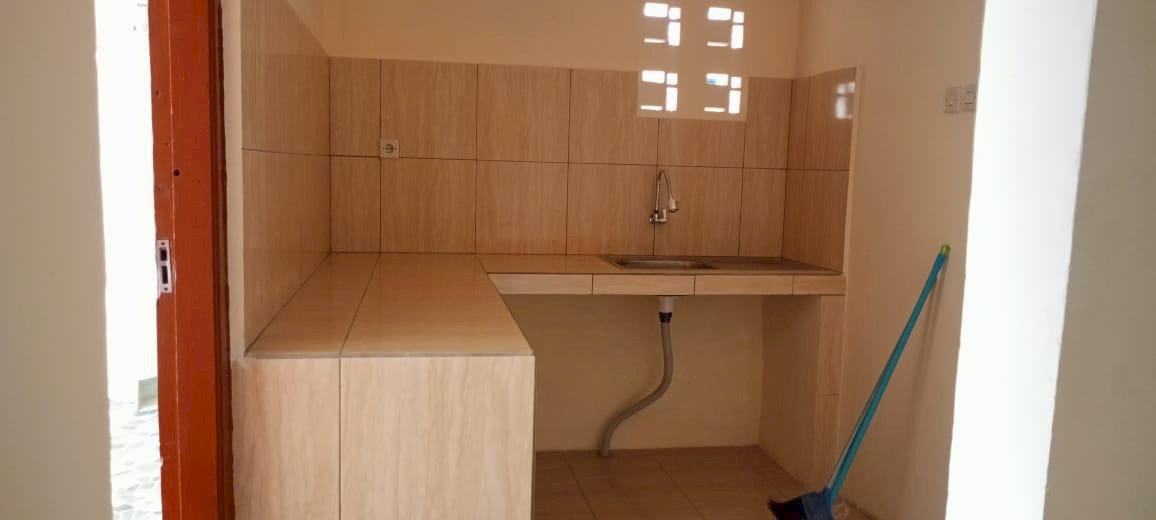 RUMAH DIJUAL, LETAK STRATEGIS, BARU  RENOVASI, SIAP HUNI