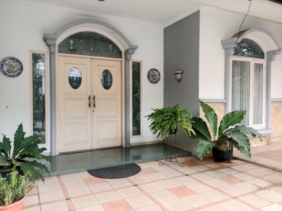 Disewakan Rumah Mewah 2 Lantai di Kalibata  Indah