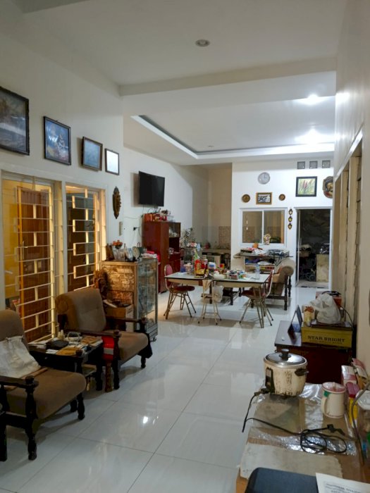 Dijual rumah siap huni beserta 5 kamar kos Semarang