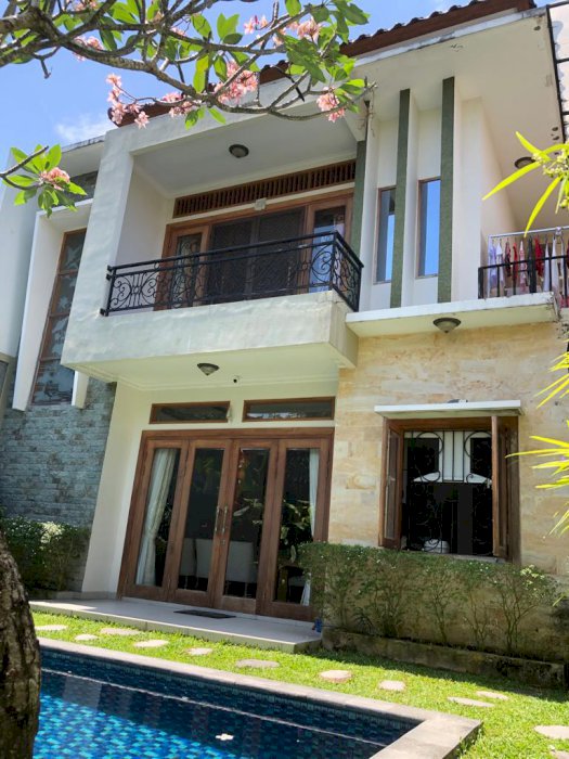 Jual Villa Mewah Lokasi Strategis di Bali