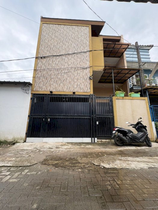 Di jual rumah siap huni di Ciledug Tangerang