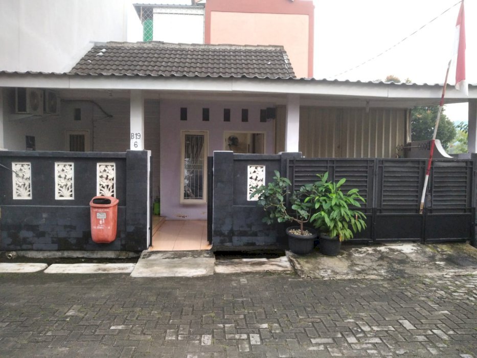 Rumah di jual di daerah Green Garden Jakarta utara