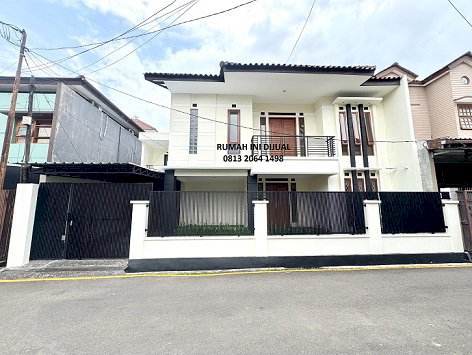 Jual Rumah  Apik  2 Lantai Di Turangga - Buahbatu !