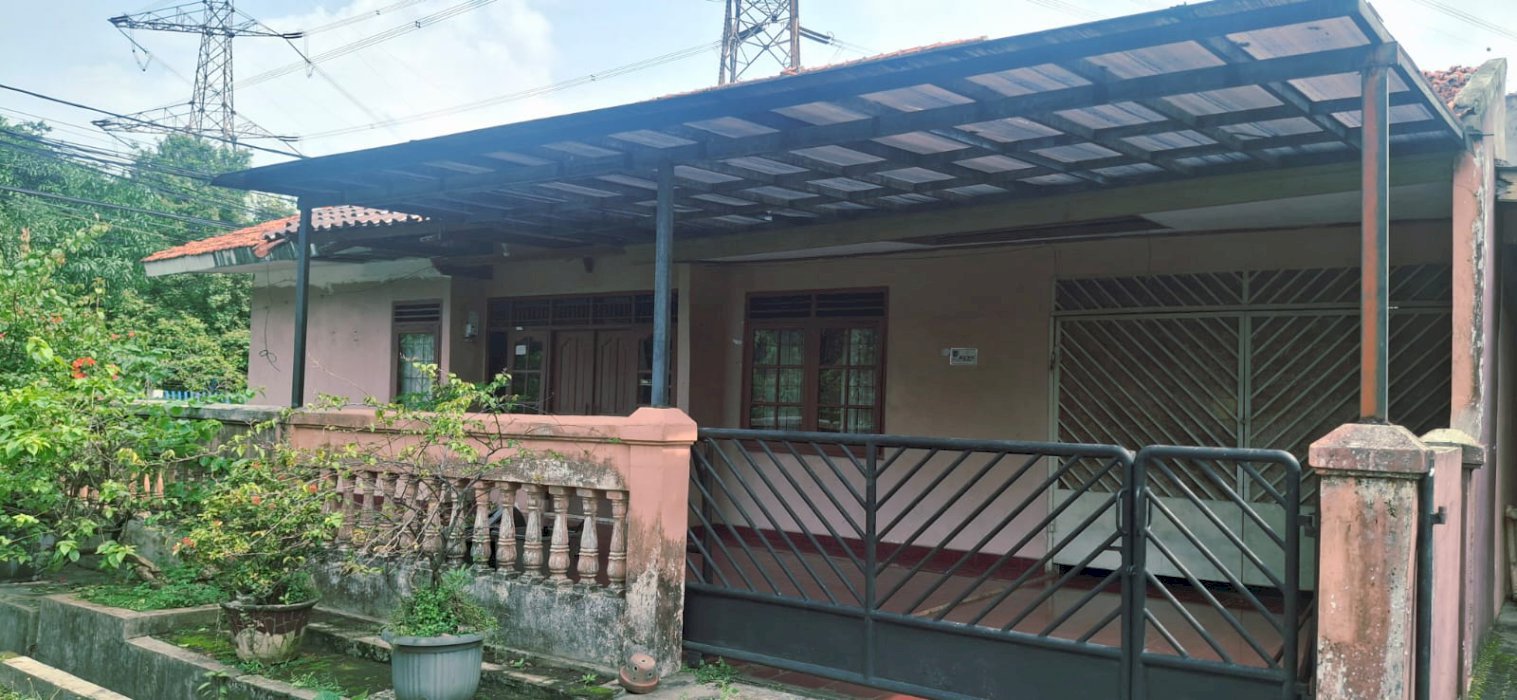 Di jual rumah strategis di Sudut Gundul  Cinere Depok