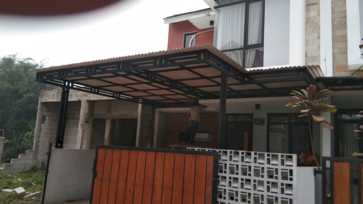 Jual Rumah 2 lantai Lokasi Strategis