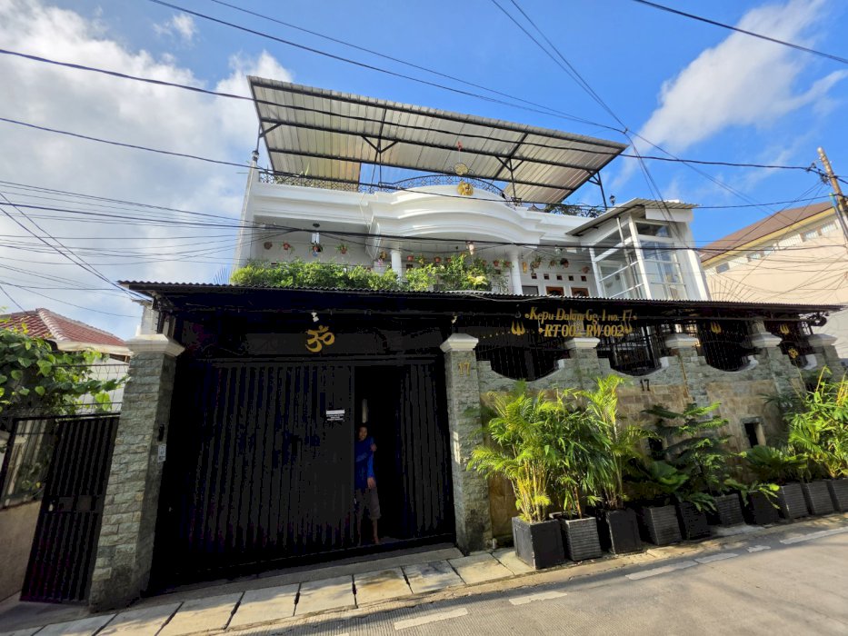 DIJUAL RUMAH BESAR + AREA KANTOR – KEMAYORAN, JAKARTA PUSAT